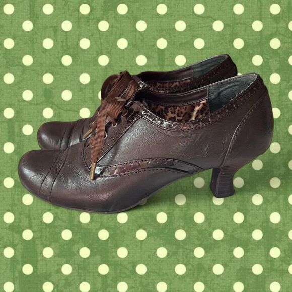 Mudd Shoes - Vintage Chocolate Brown Mudd Lace Up Oxford Heels Y2K Witchy Grunge